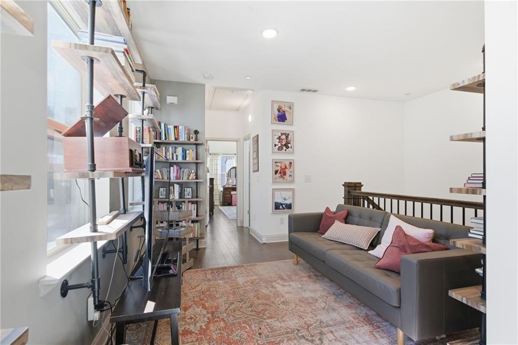 Smyrna, Georgia, 30080, United States, 3 Bedrooms Bedrooms, ,3 BathroomsBathrooms,Residential,For Sale,2015322