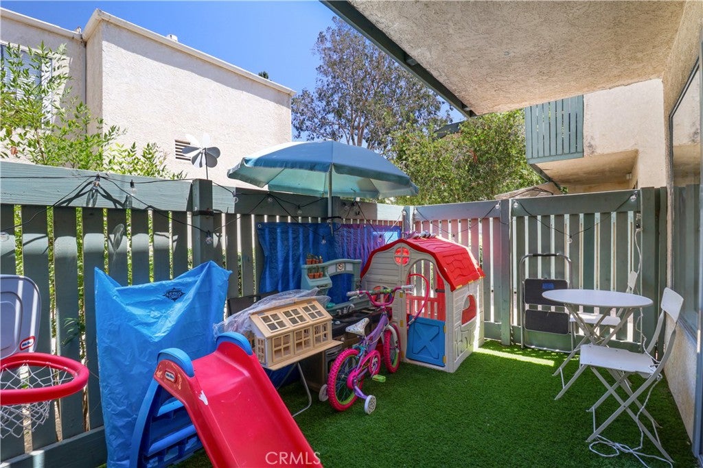 Tarzana, California, 91356, United States, 3 Bedrooms Bedrooms, ,2 BathroomsBathrooms,Residential,For Sale,1892794