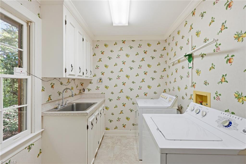 Winston-Salem, North Carolina, 27106, United States, 4 Bedrooms Bedrooms, ,3 BathroomsBathrooms,Residential,For Sale,1970256