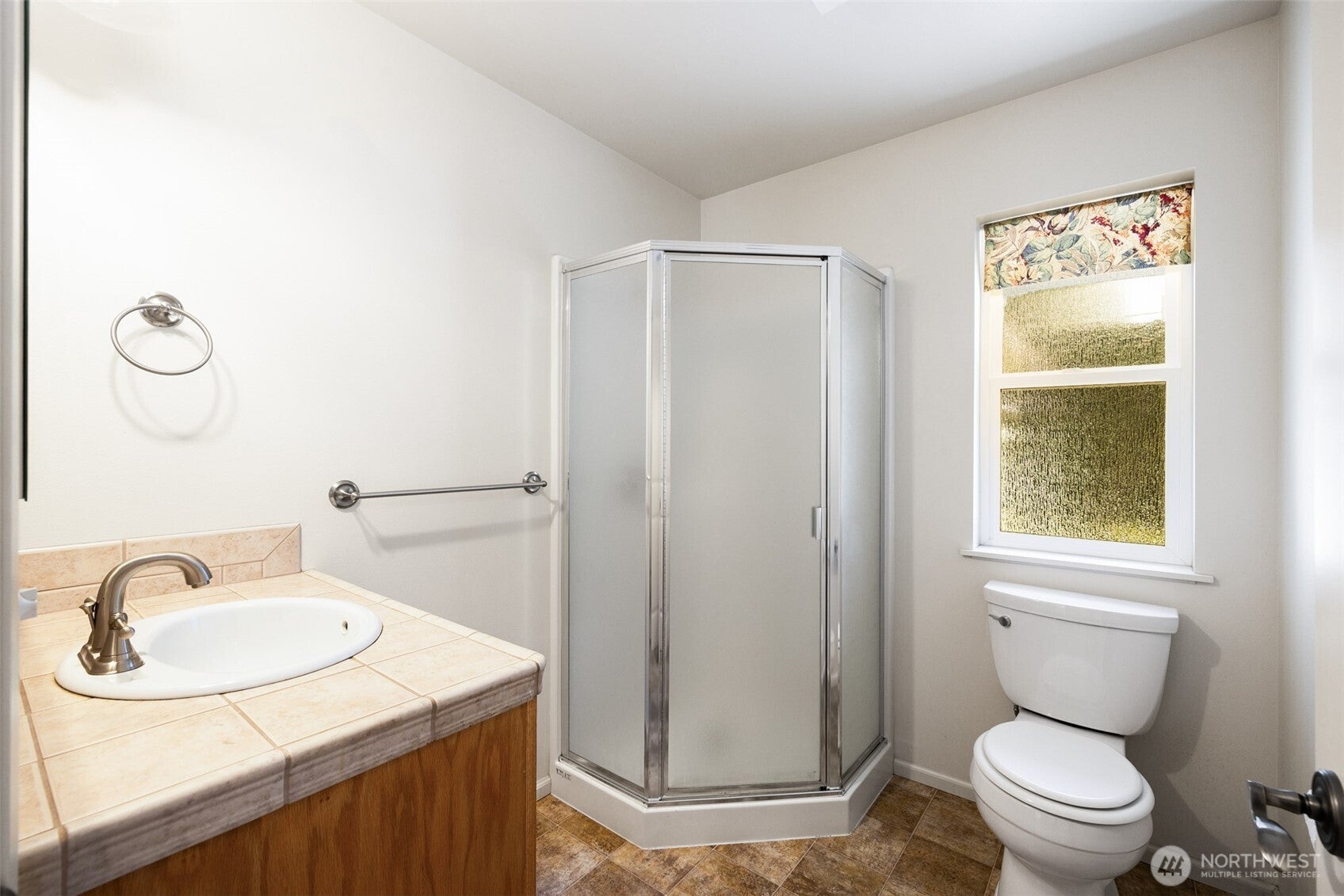Port Angeles, Washington, 98362, United States, 6 Bedrooms Bedrooms, ,2 BathroomsBathrooms,Residential,For Sale,1791585
