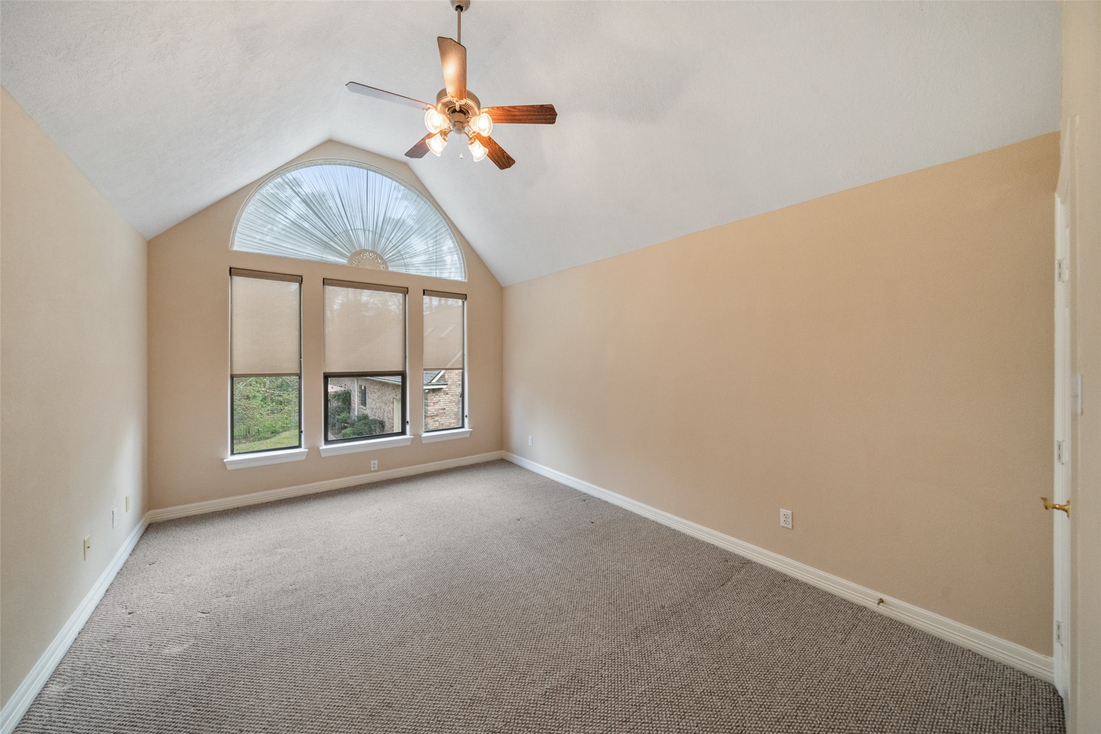  901 Longmire Road #28 - 物件實景