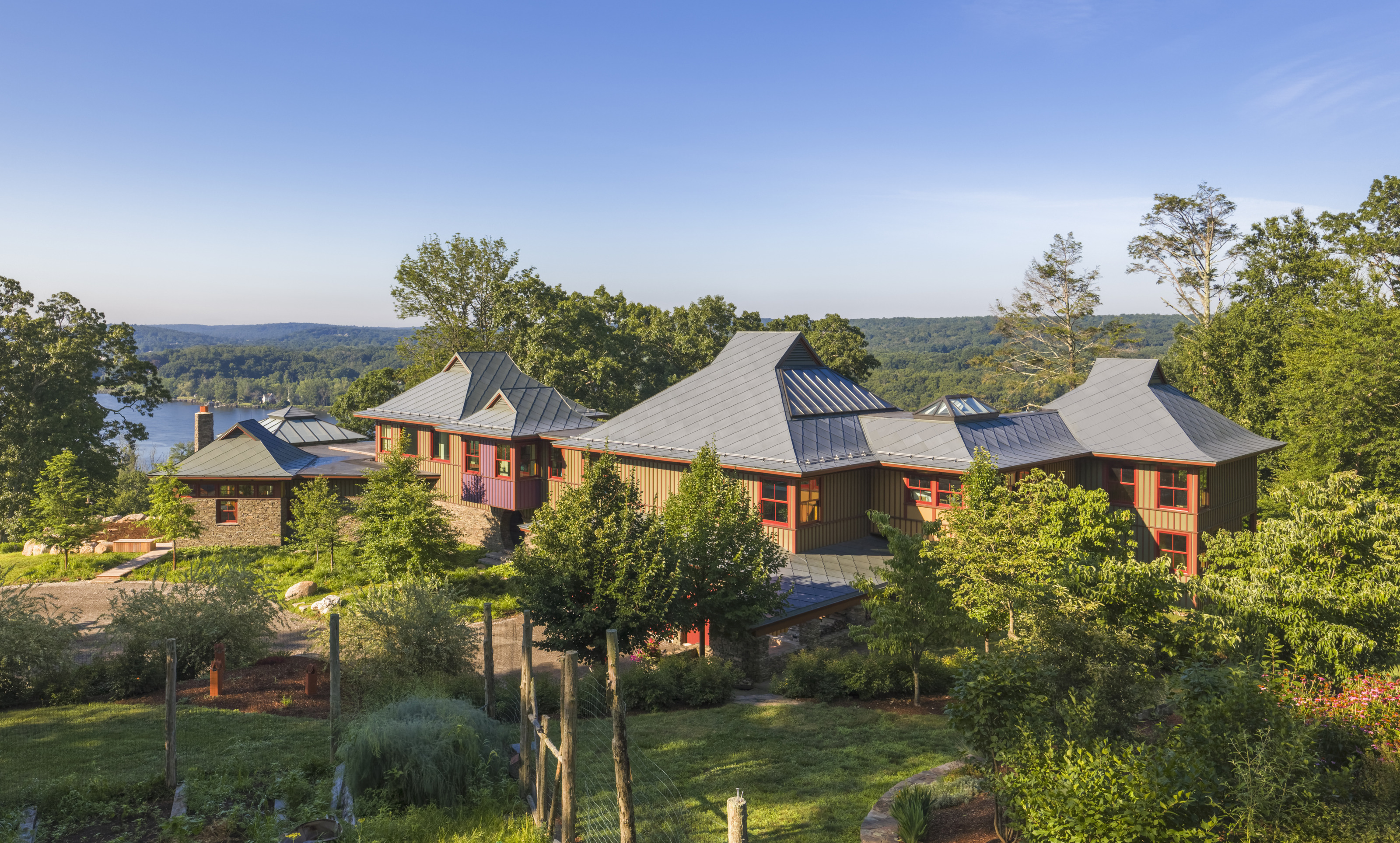  Majestically set on 15.22 Private Acres Overlooking The River - 物件實景