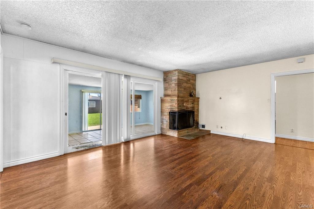 Compton, California, 90221, United States, 3 Bedrooms Bedrooms, ,2 BathroomsBathrooms,Residential,For Sale,1922771