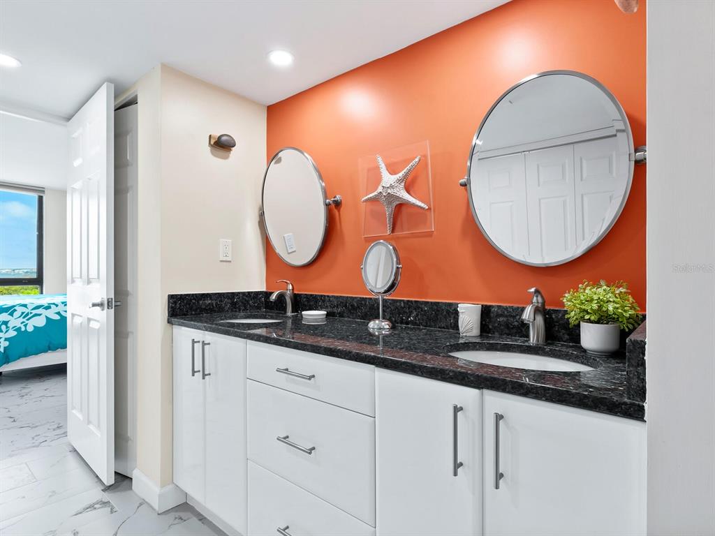 Sarasota, Florida, 34236, United States, 2 Bedrooms Bedrooms, ,2 BathroomsBathrooms,Residential,For Sale,1839874