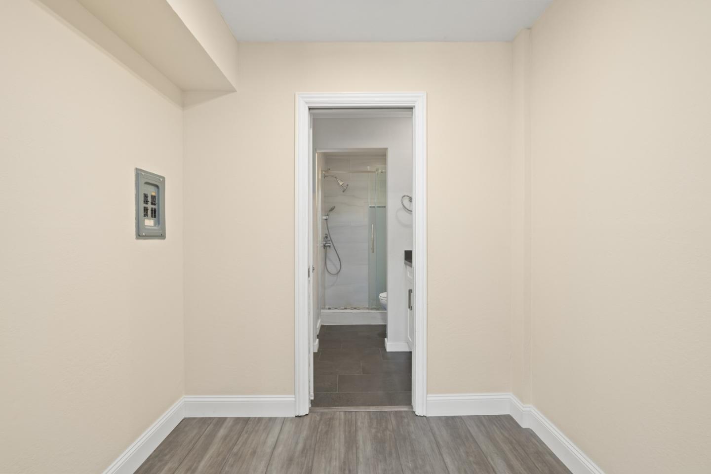 San Mateo, California, 94401, United States, 1 Bedroom Bedrooms, ,1 BathroomBathrooms,Residential,For Sale,1951170