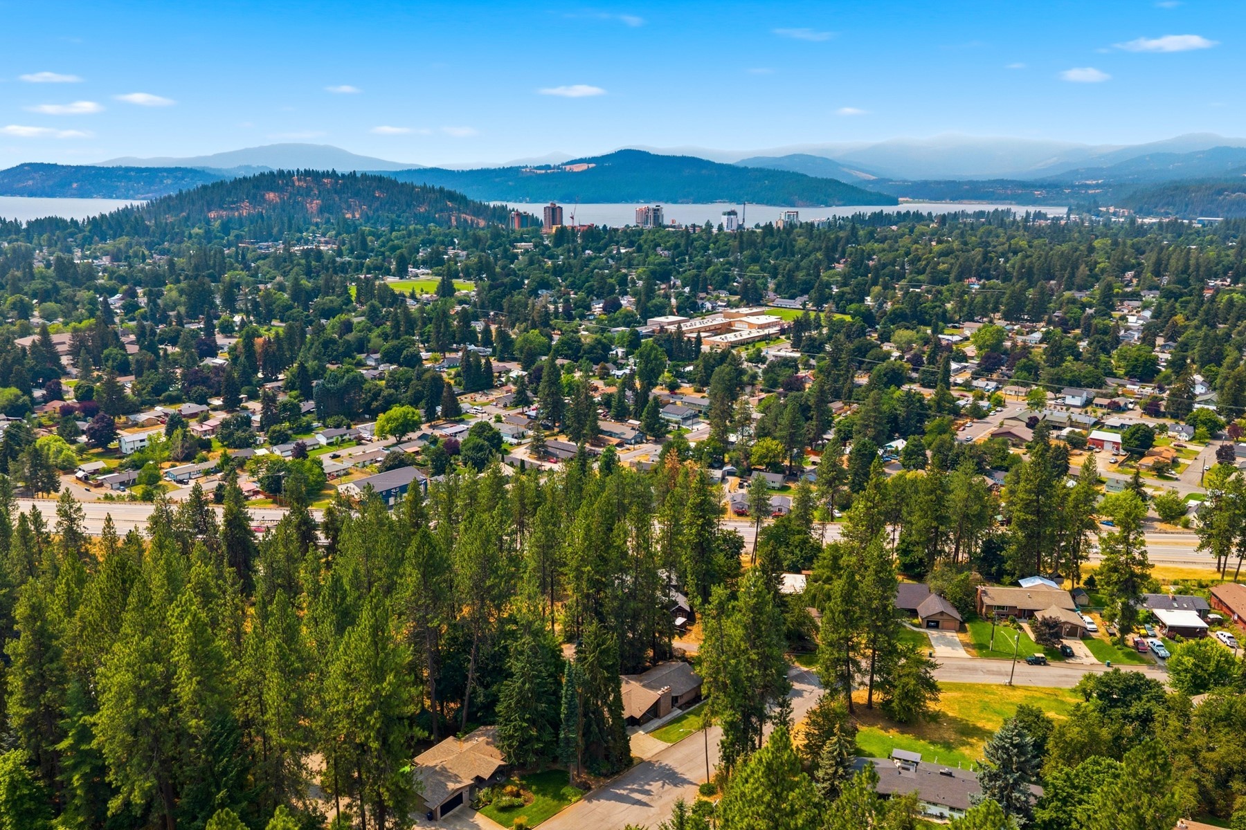  1023 N Crestline Dr - 物件實景