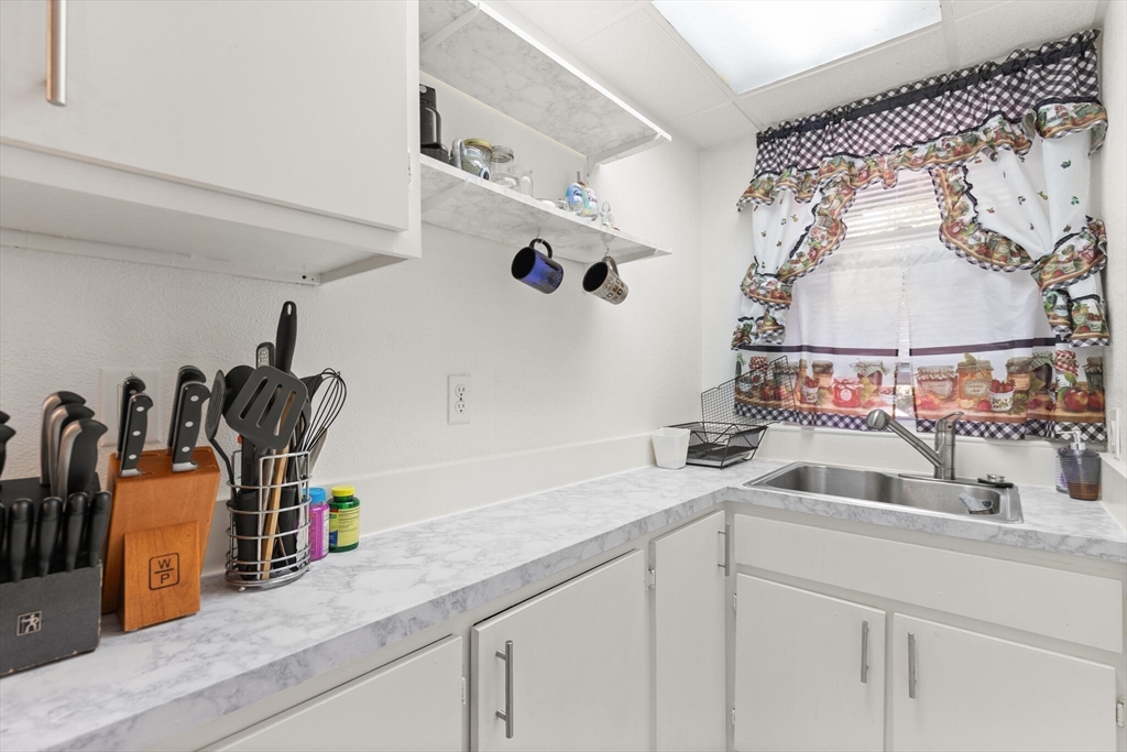 Brockton, Massachusetts, 02301, United States, 5 Bedrooms Bedrooms, ,3 BathroomsBathrooms,Residential,For Sale,1911807