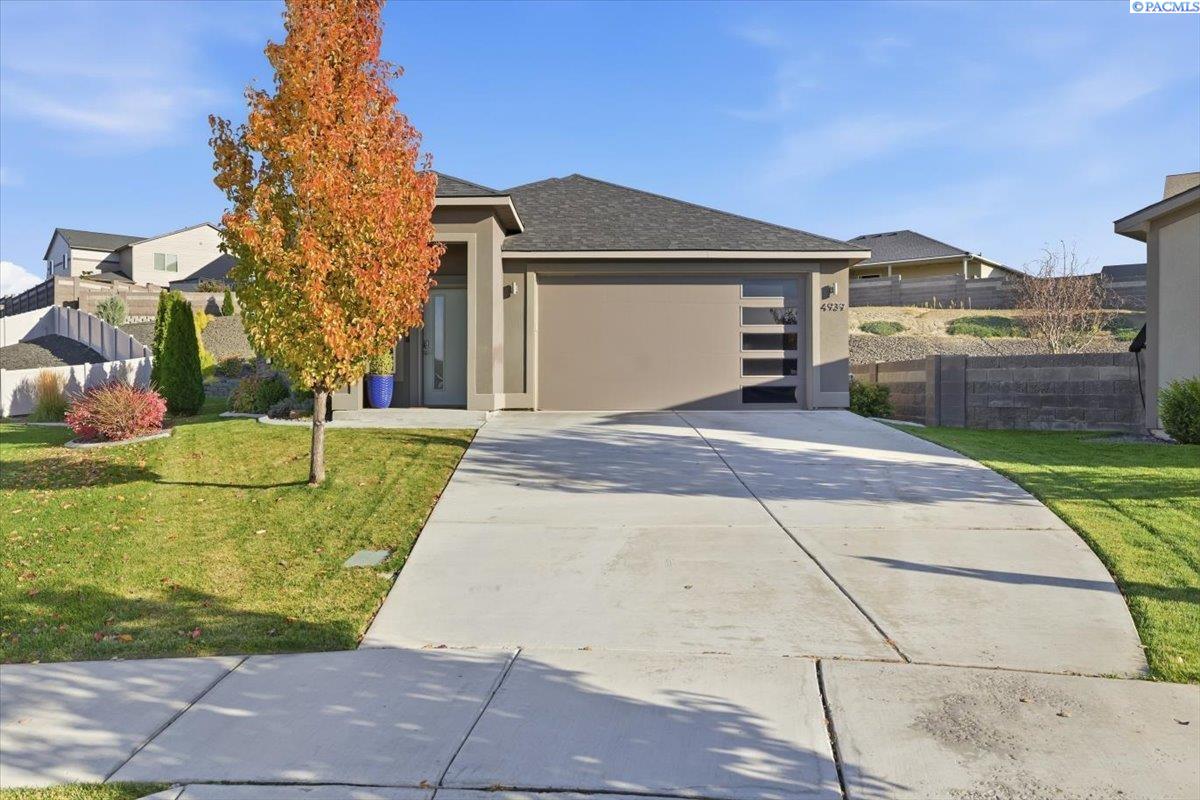 Richland, Washington, 99352, United States, 3 Bedrooms Bedrooms, ,2 BathroomsBathrooms,Residential,For Sale,1991630