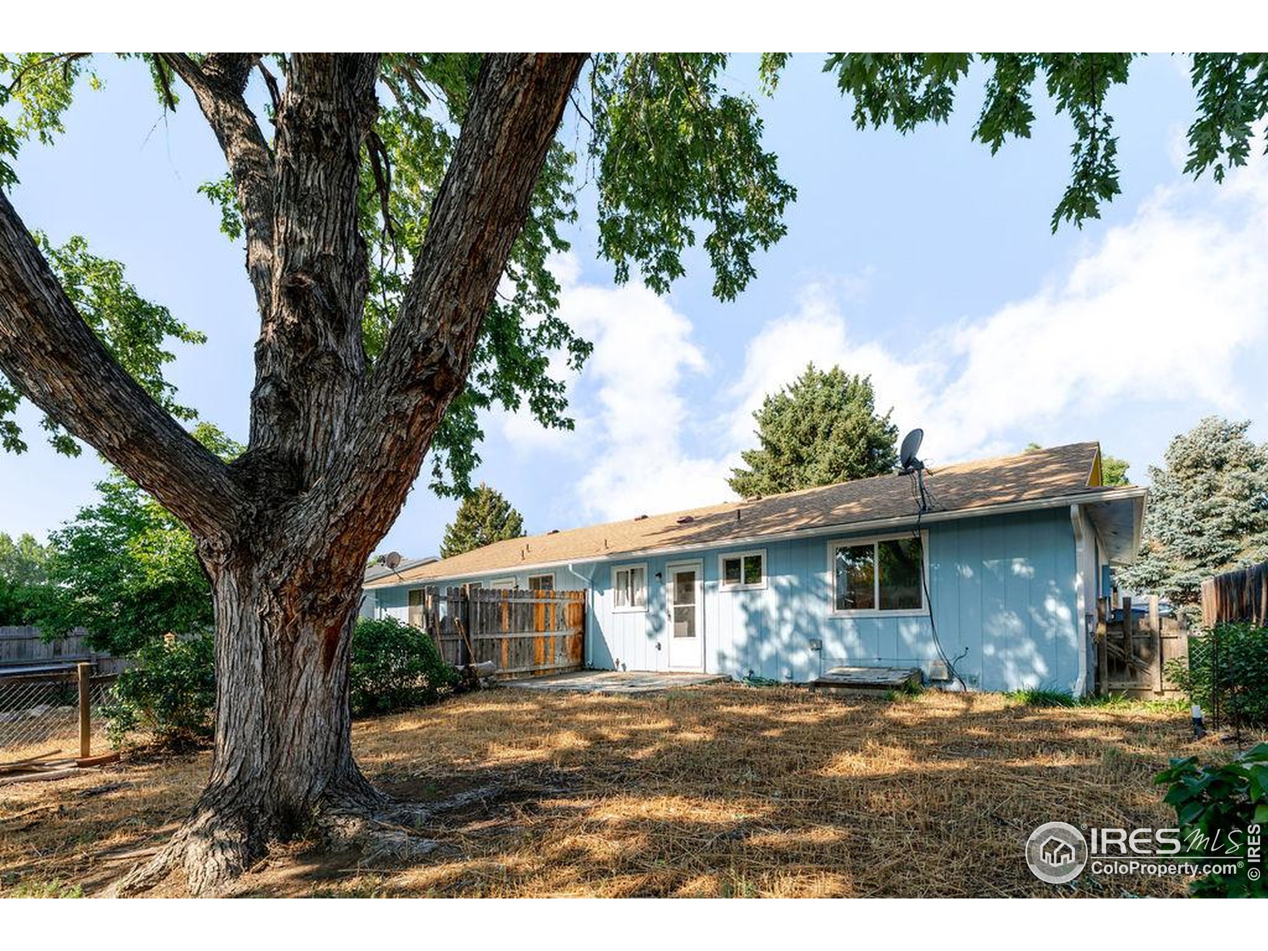 Longmont, Colorado, 80501, United States, 4 Bedrooms Bedrooms, ,2 BathroomsBathrooms,Residential,For Sale,1941984