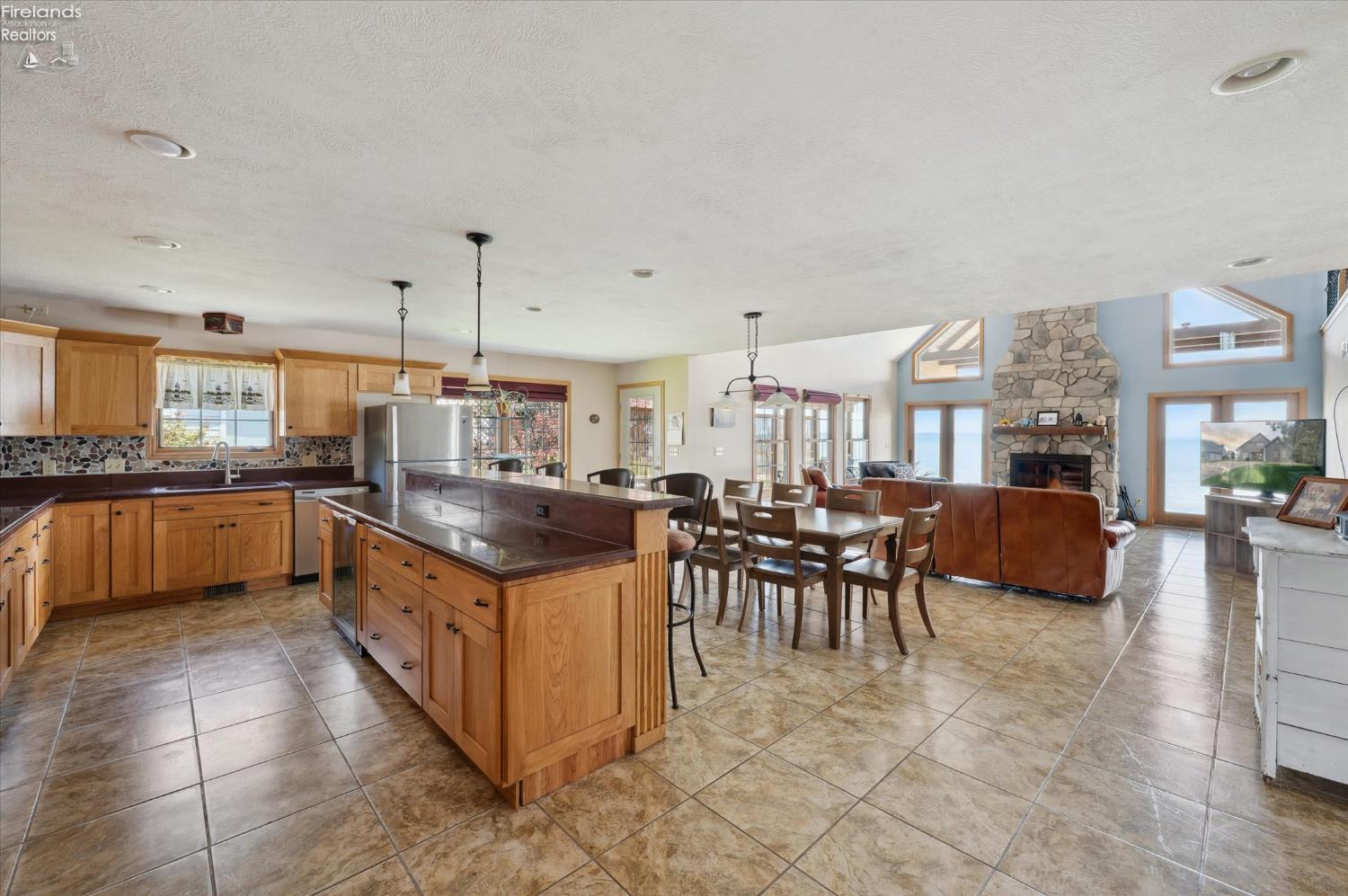 Put-In-Bay, Ohio, 43456, United States, 5 Bedrooms Bedrooms, ,3 BathroomsBathrooms,Residential,For Sale,1979918