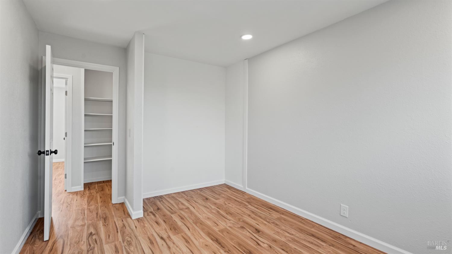 Vacaville, California, 95688, United States, 4 Bedrooms Bedrooms, ,2 BathroomsBathrooms,Residential,For Sale,2008554