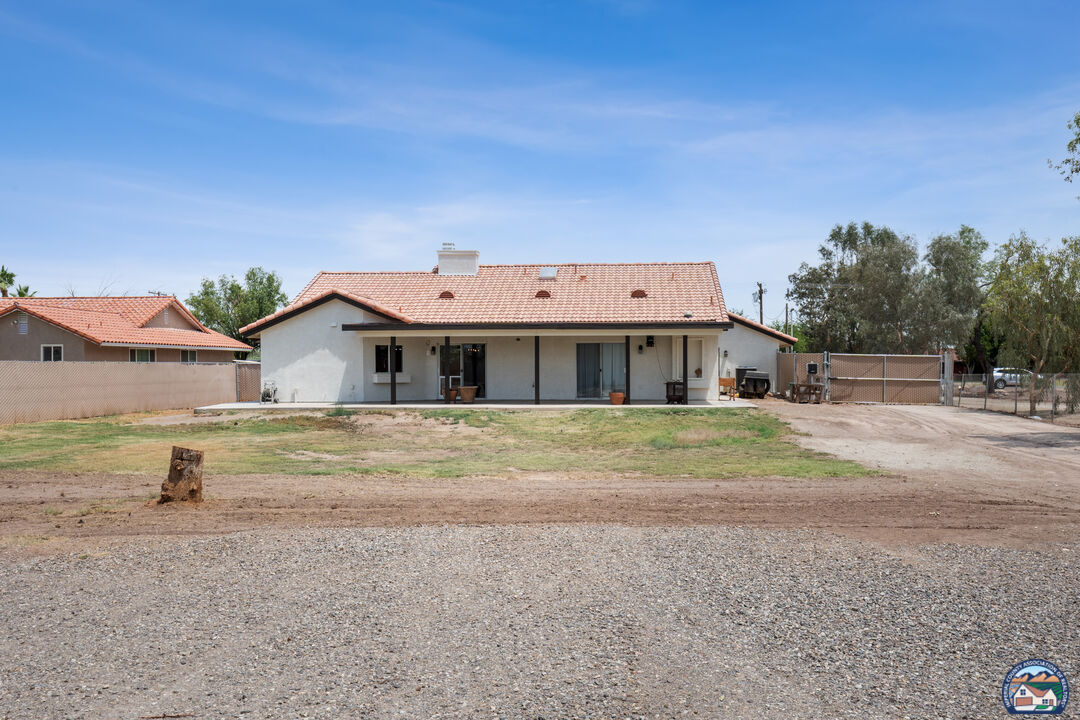 El Centro, California, 92243, United States, 4 Bedrooms Bedrooms, ,3 BathroomsBathrooms,Residential,For Sale,1838686