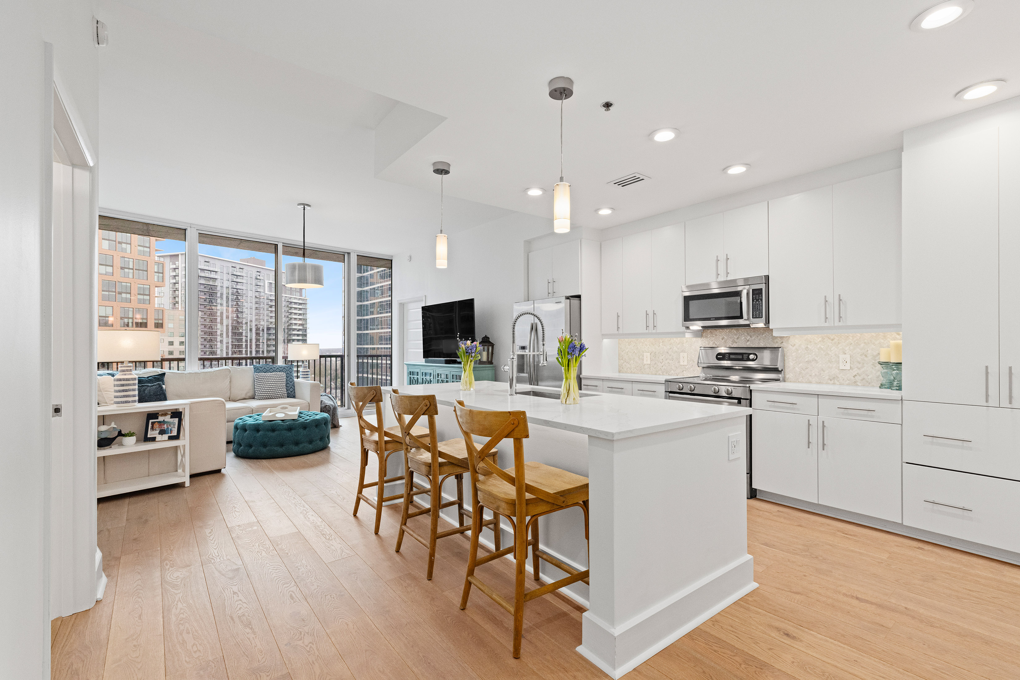  Exceptional Condo Offer Offers an Array of Amenities in a Prime Location - 物件實景