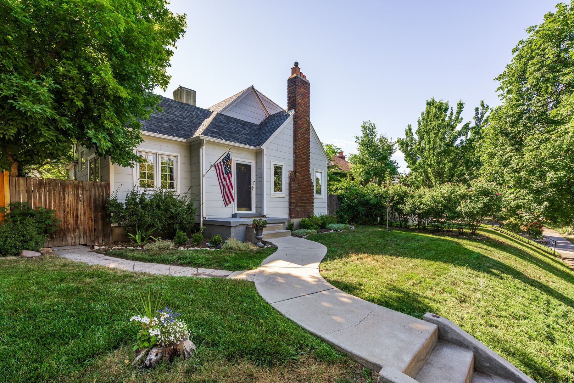  Charming Two-Story Home in the Highly Sought-After Highland Park Neighborhood - 物件實景