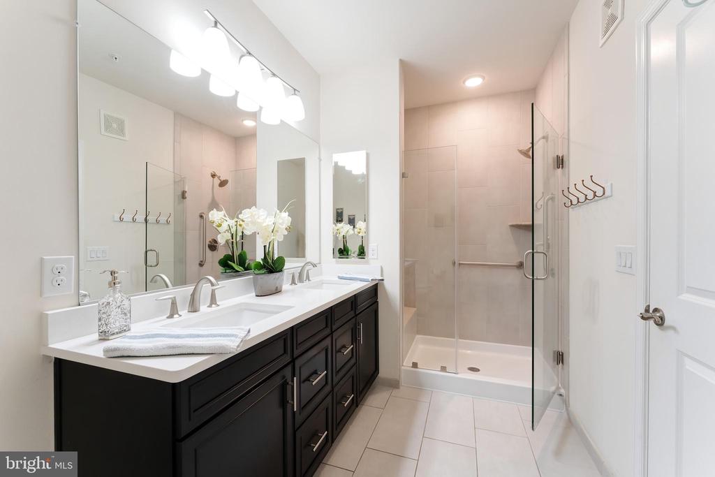 Ashburn, Virginia, 20148, United States, 3 Bedrooms Bedrooms, ,2 BathroomsBathrooms,Residential,For Sale,1977390