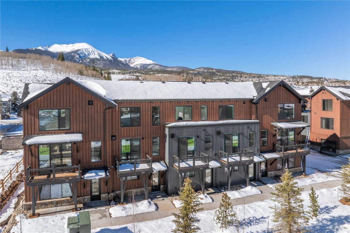 Silverthorne, Colorado, 80498, United States, 2 Bedrooms Bedrooms, ,2 BathroomsBathrooms,Residential,For Sale,1989291