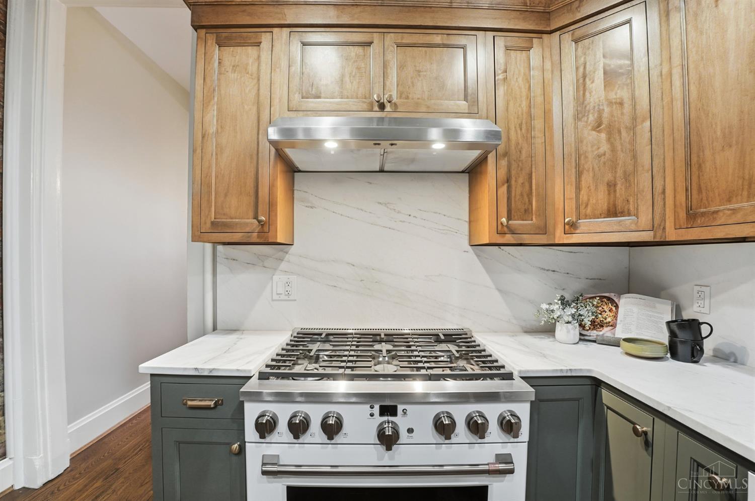 Cincinnati, Ohio, 45202, United States, 3 Bedrooms Bedrooms, ,2 BathroomsBathrooms,Residential,For Sale,2002925