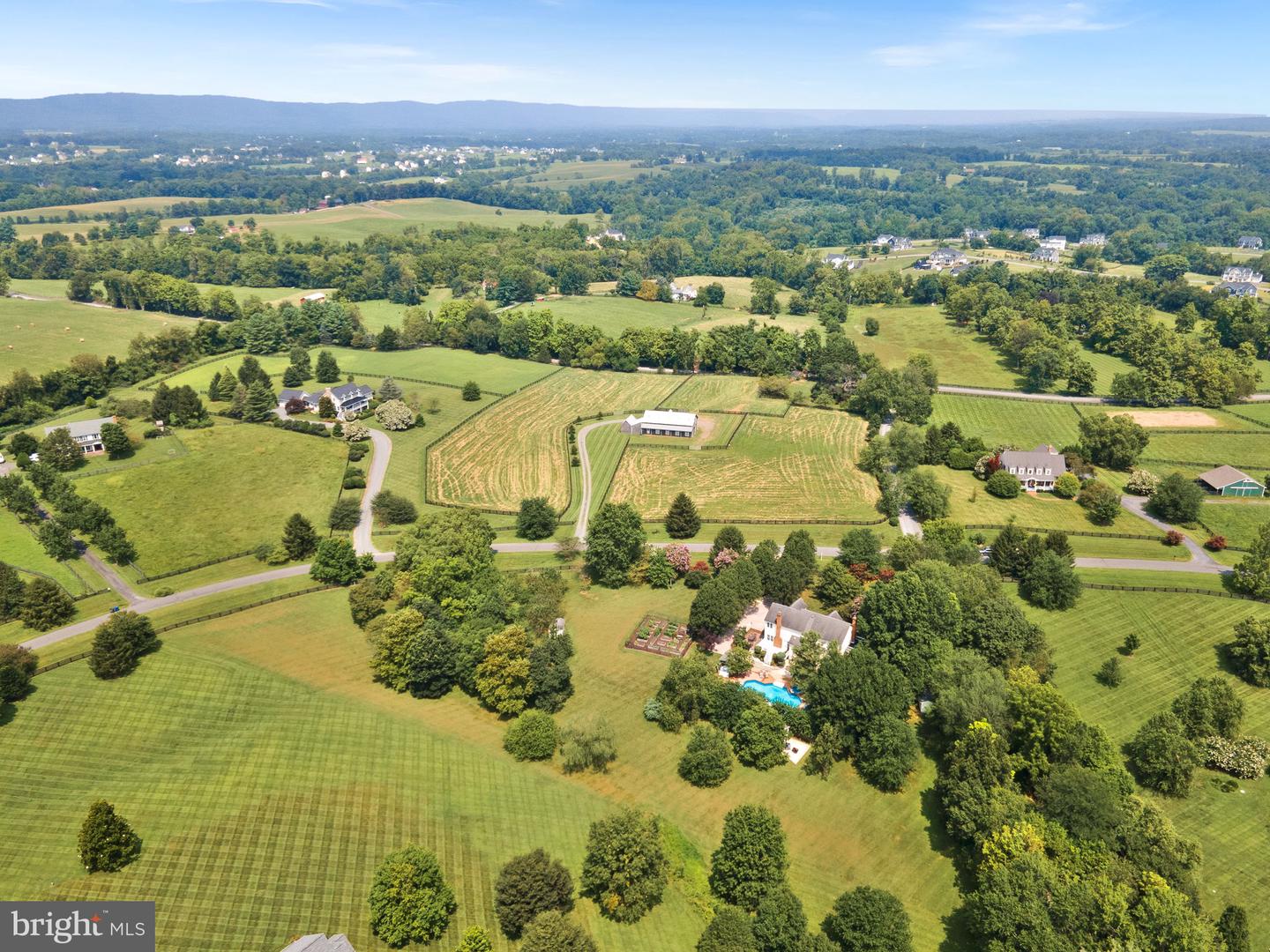 Waterford, Virginia, 20197, United States, 5 Bedrooms Bedrooms, ,4 BathroomsBathrooms,Residential,For Sale,1940957