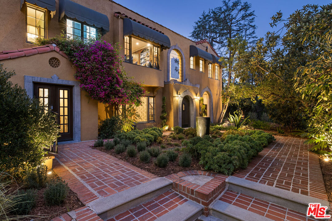 Los Angeles, California, 90065, United States, 5 Bedrooms Bedrooms, ,5 BathroomsBathrooms,Residential,For Sale,1987720