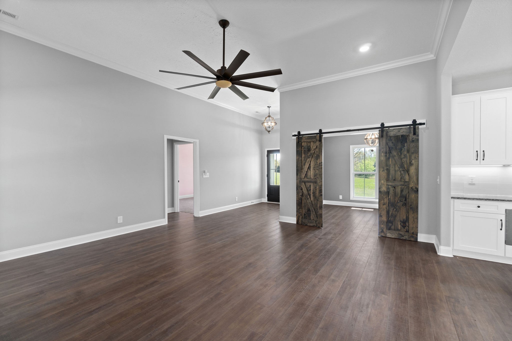 Southside, Tennessee, 37171, United States, 3 Bedrooms Bedrooms, ,3 BathroomsBathrooms,Residential,For Sale,1943540