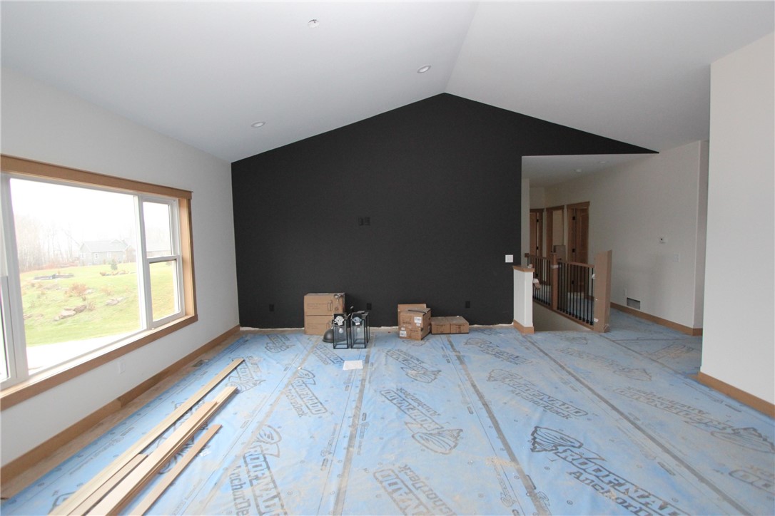 Chippewa Falls, Wisconsin, 54729, United States, 5 Bedrooms Bedrooms, ,3 BathroomsBathrooms,Residential,For Sale,1995396