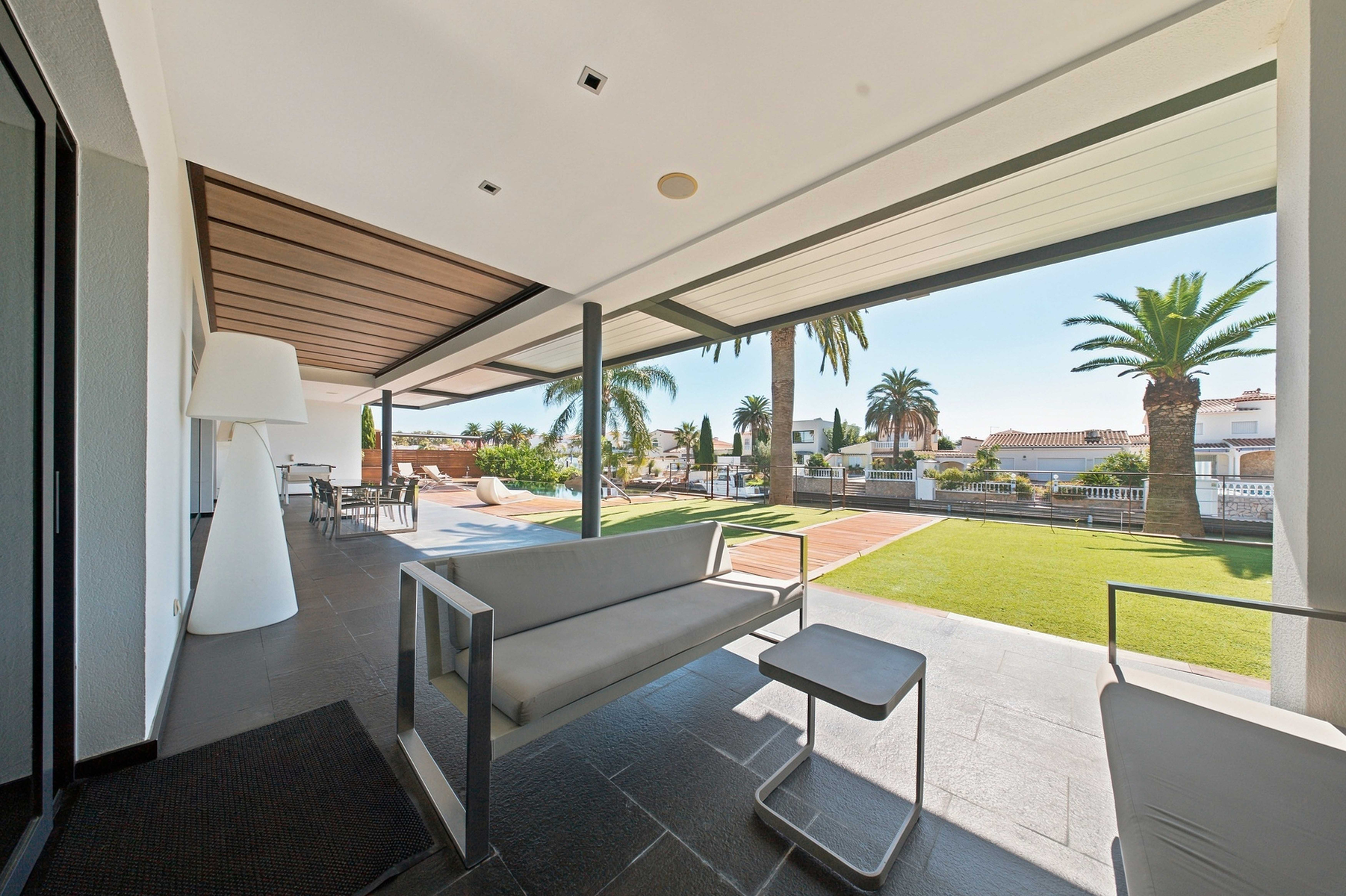  Luxury villa on a wide canal with 31 m mooring - 物件實景