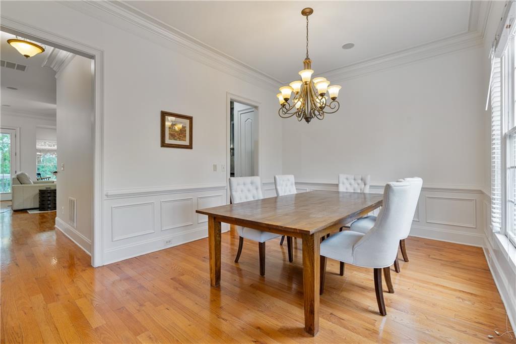 Sandy Springs, Georgia, 30328, United States, 2 Bedrooms Bedrooms, ,4 BathroomsBathrooms,Residential,For Sale,1923426