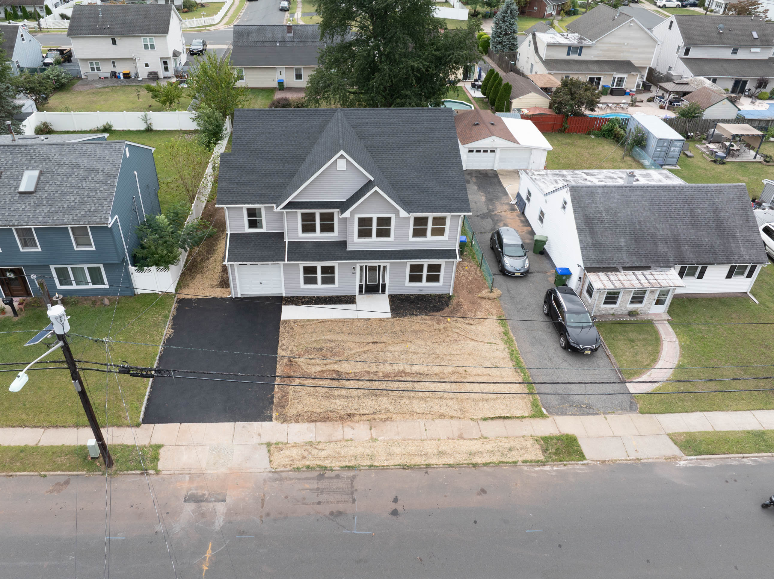 Edison, New Jersey, 08817, United States, 5 Bedrooms Bedrooms, ,4 BathroomsBathrooms,Residential,For Sale,1943601