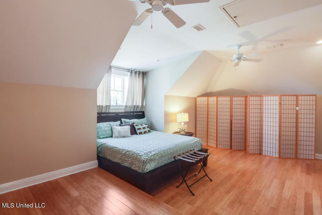 Gulfport, Mississippi, 39507, United States, 4 Bedrooms Bedrooms, ,3 BathroomsBathrooms,Residential,For Sale,1903526