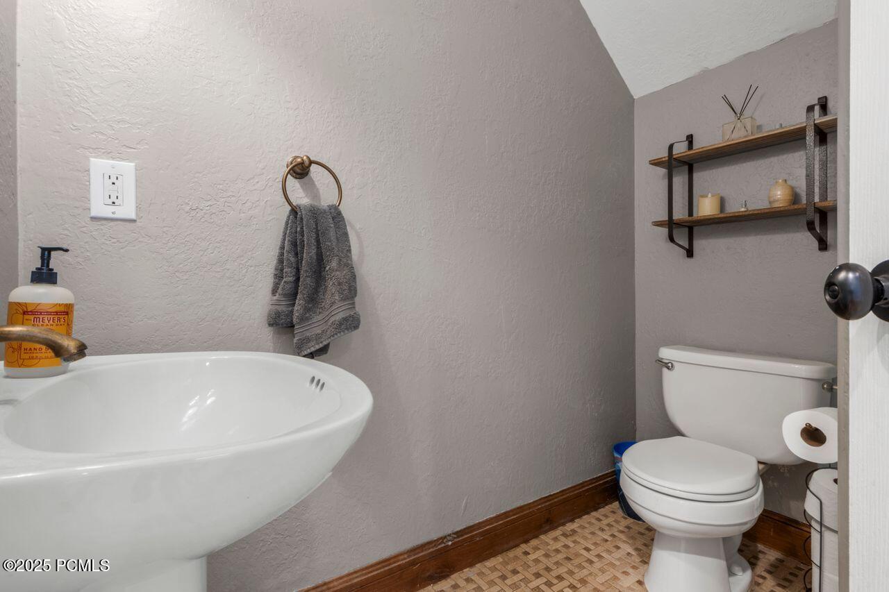 Park City, Utah, 84098, United States, 3 Bedrooms Bedrooms, ,3 BathroomsBathrooms,Residential,For Sale,1826988