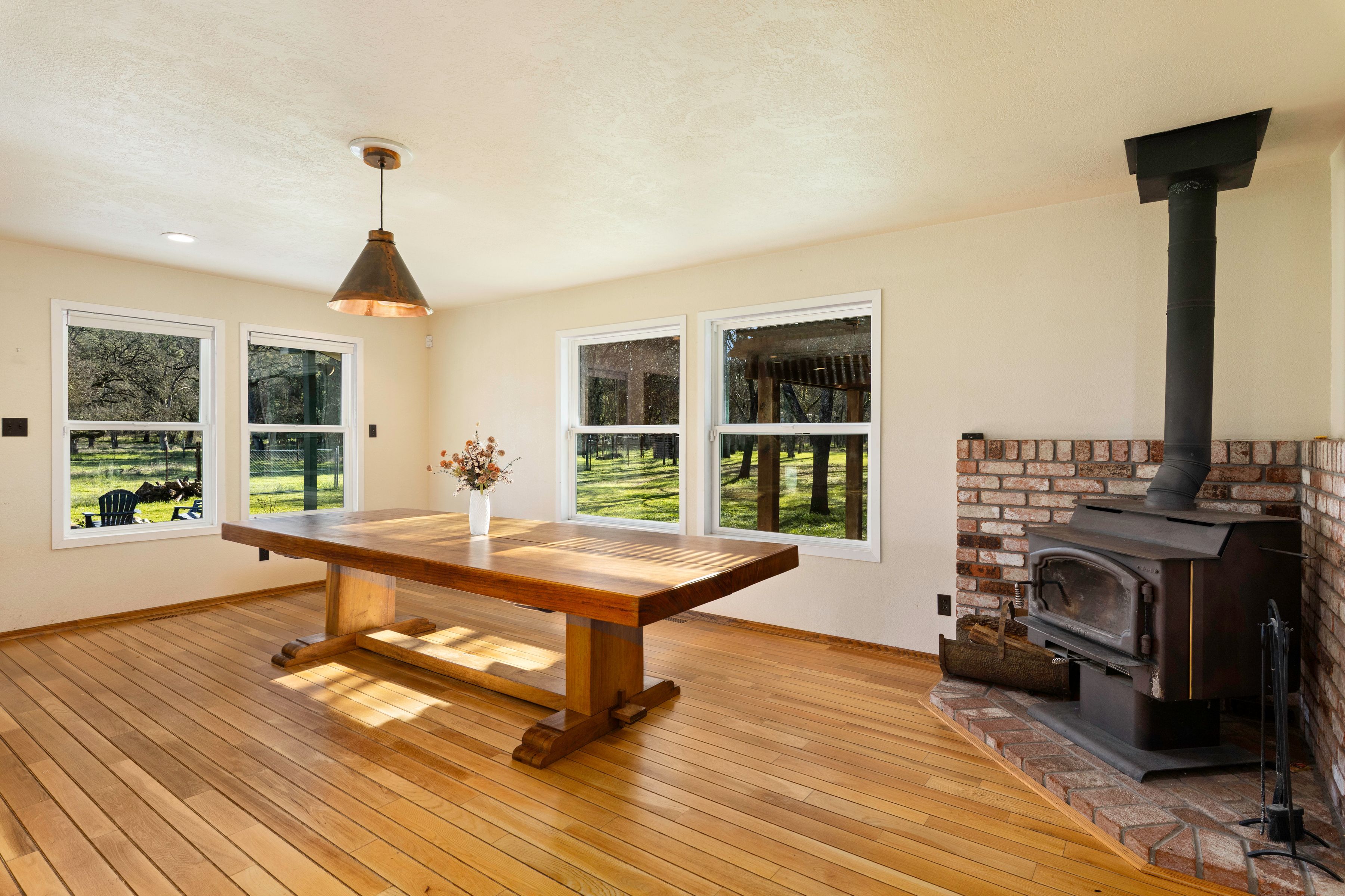  4962 Gaddy Lane - 物件實景