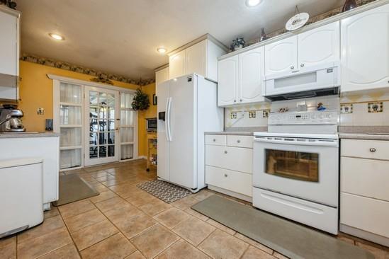 Levittown, New York, 11756, United States, 4 Bedrooms Bedrooms, ,1 BathroomBathrooms,Residential,For Sale,1892723