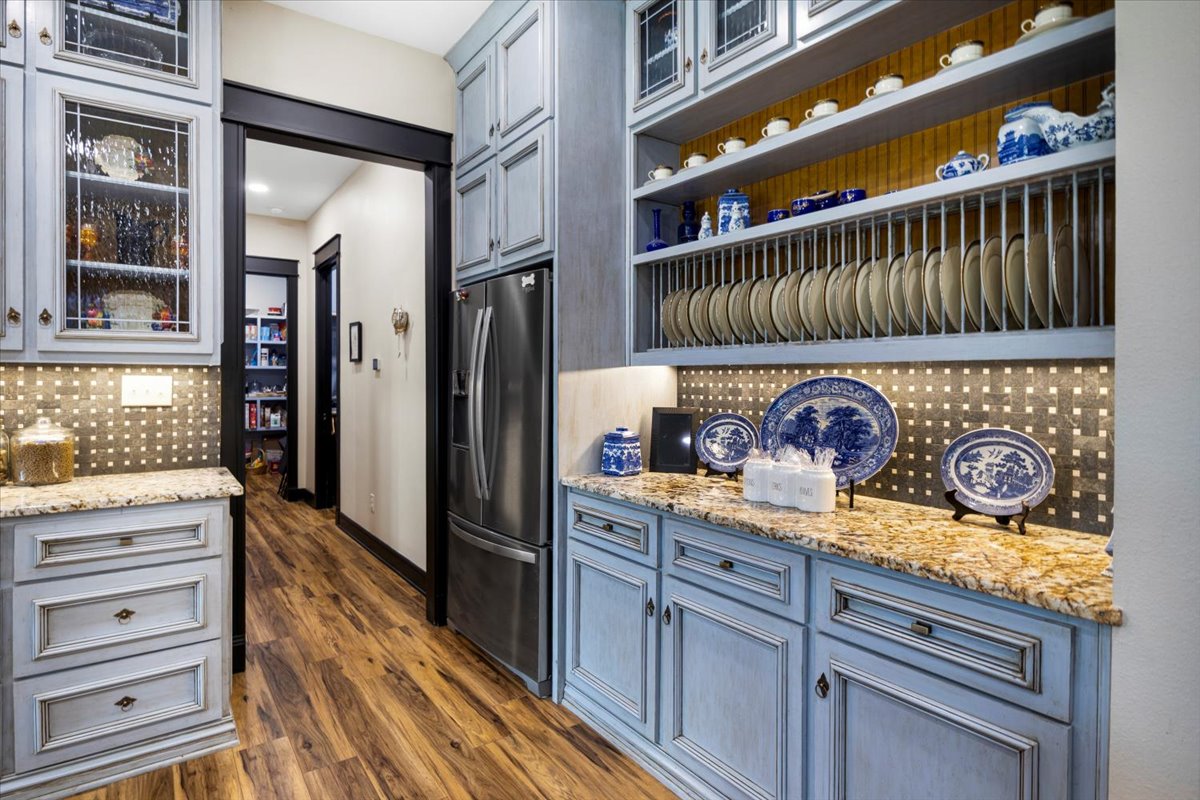 Long Branch, Texas, 75669, United States, 4 Bedrooms Bedrooms, ,4 BathroomsBathrooms,Residential,For Sale,1908688