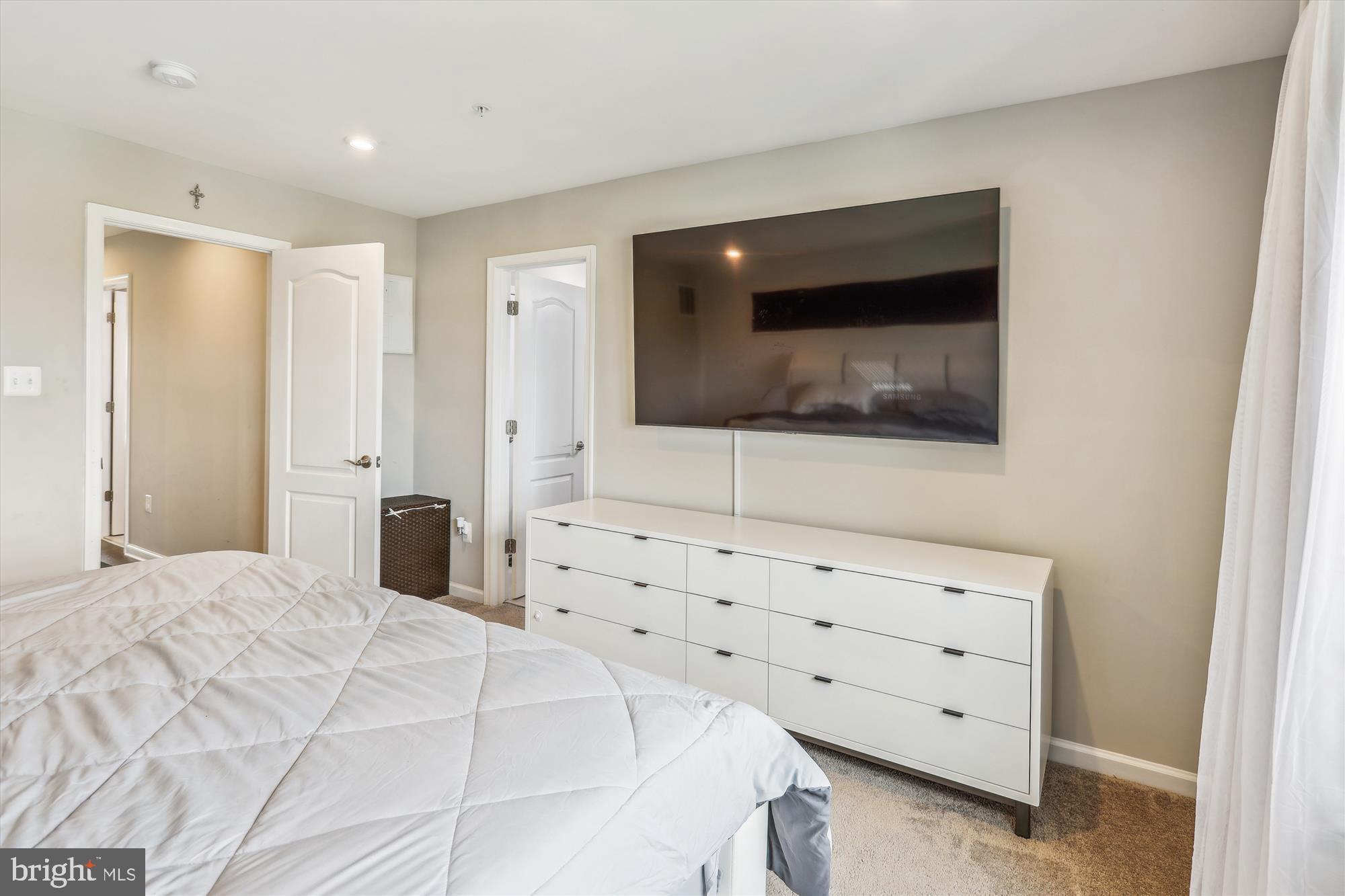 Hanover, Maryland, 21076, United States, 3 Bedrooms Bedrooms, ,4 BathroomsBathrooms,Residential,For Sale,1984120