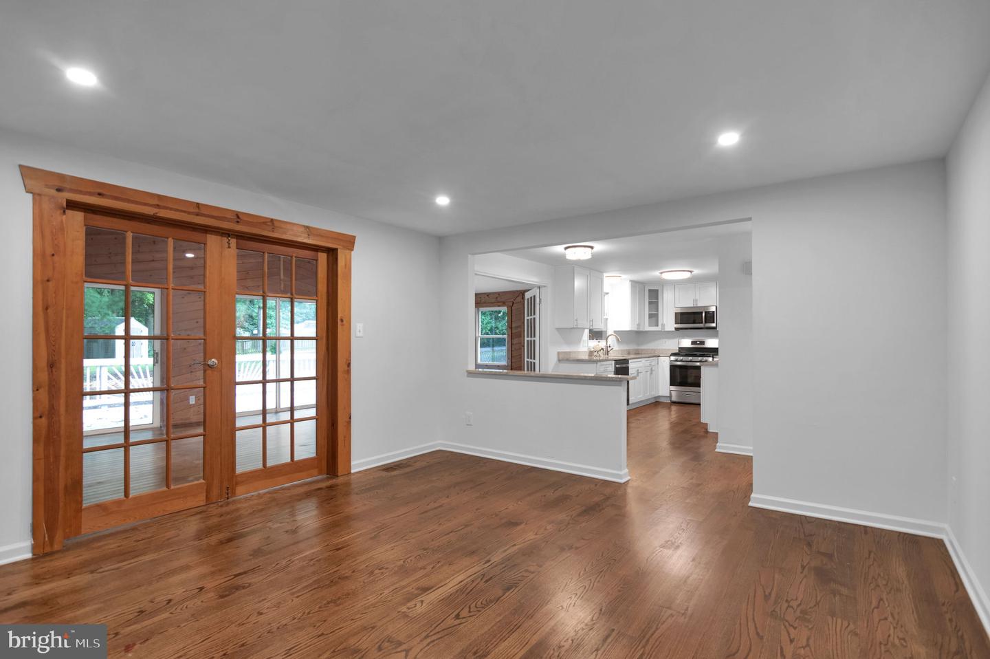 Fairfax, Virginia, 22030, United States, 4 Bedrooms Bedrooms, ,3 BathroomsBathrooms,Residential,For Sale,1896829