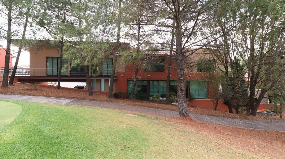 Morelia, Michoacán de Ocampo, 58350, Mexico, 3 Bedrooms Bedrooms, ,4 BathroomsBathrooms,Residential,For Sale,1829040