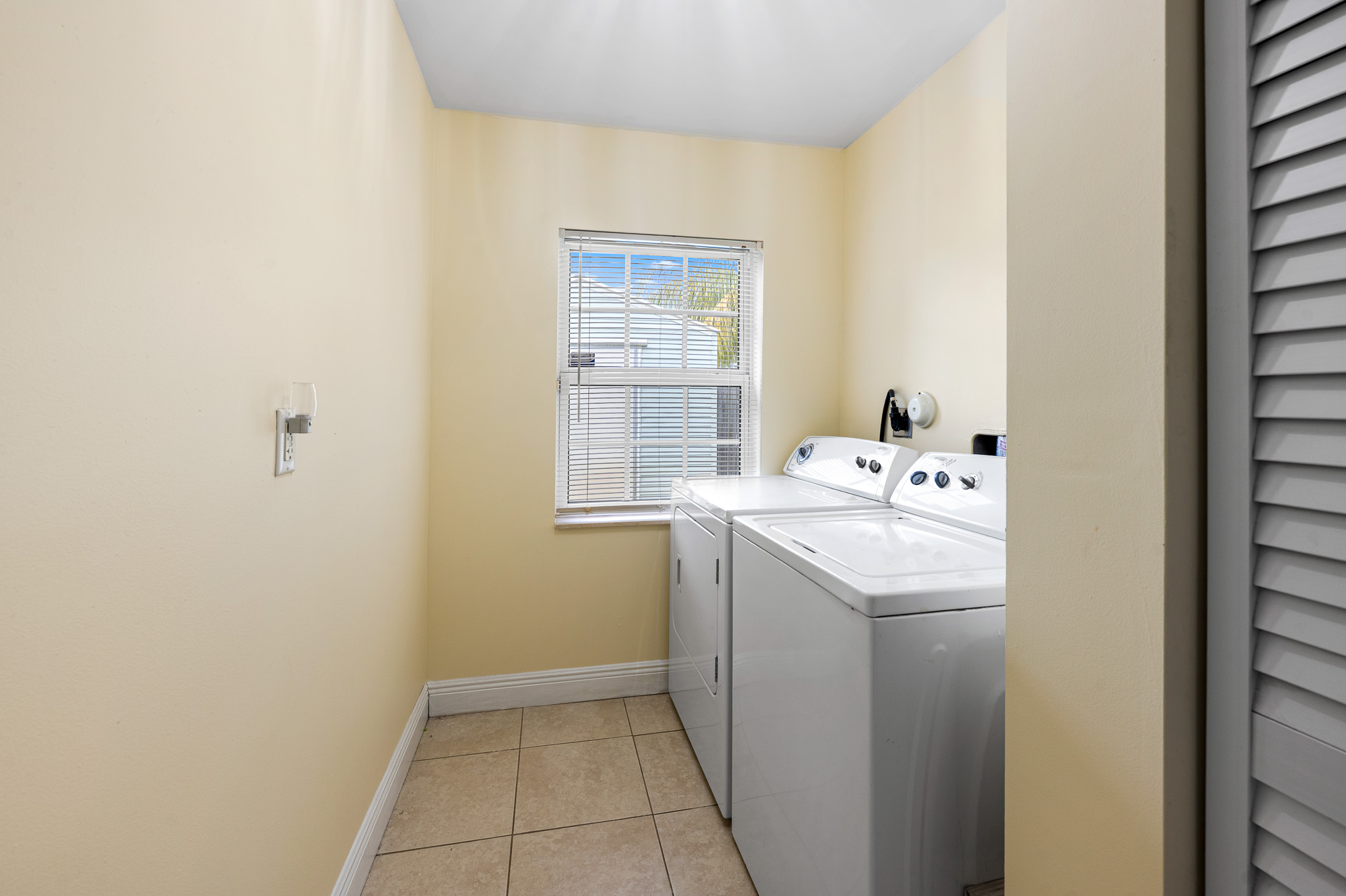 Pompano Beach, Florida, 33064, United States, 3 Bedrooms Bedrooms, ,2 BathroomsBathrooms,Residential,For Sale,1967499