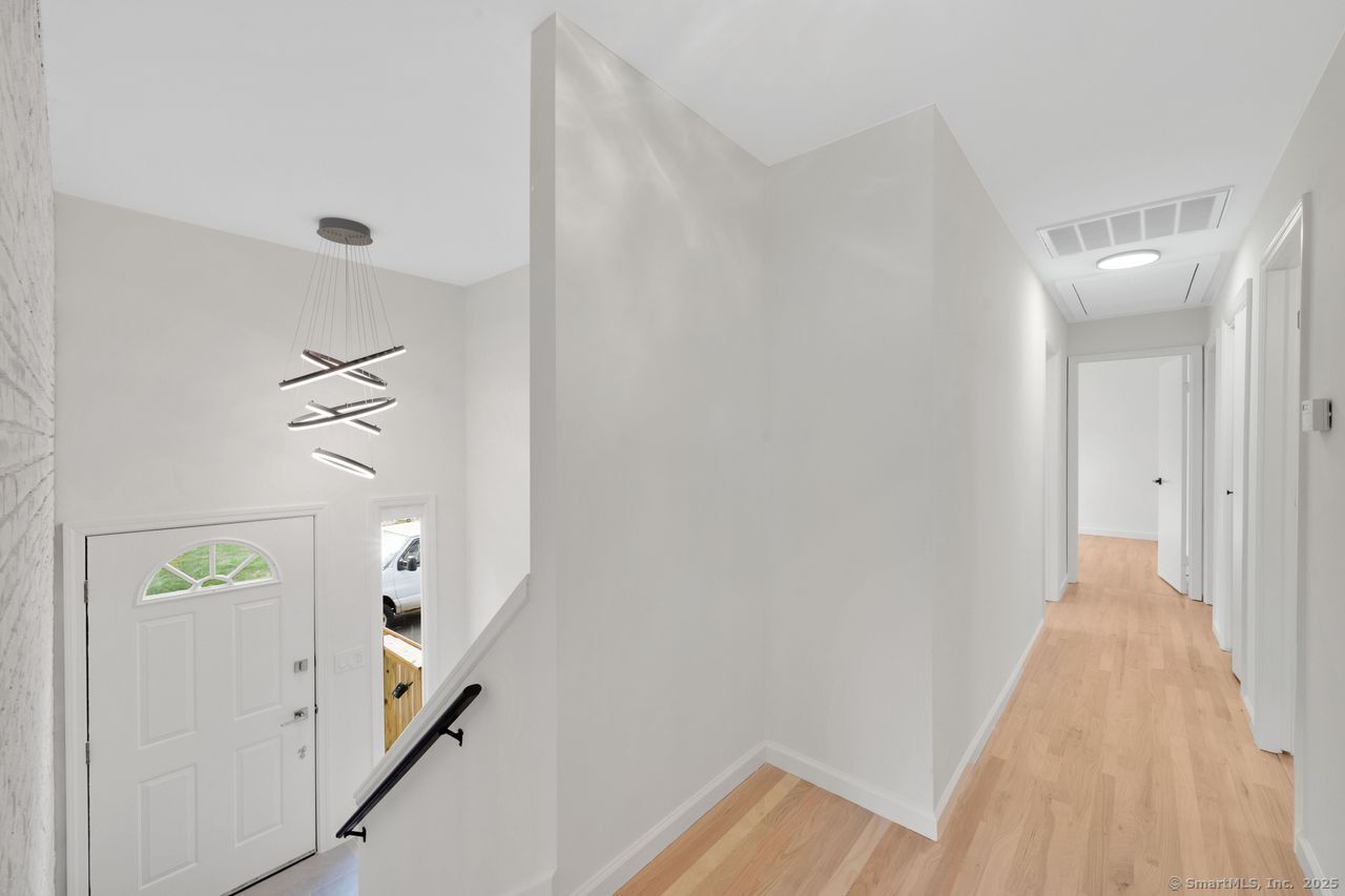 Milford, Connecticut, 06461, United States, 4 Bedrooms Bedrooms, ,3 BathroomsBathrooms,Residential,For Sale,1932741