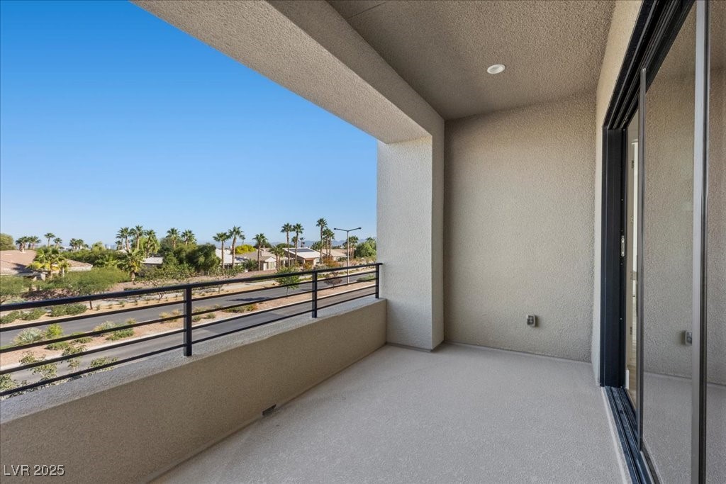 Las Vegas, Nevada, 89135, United States, 5 Bedrooms Bedrooms, ,6 BathroomsBathrooms,Residential,For Sale,1987610