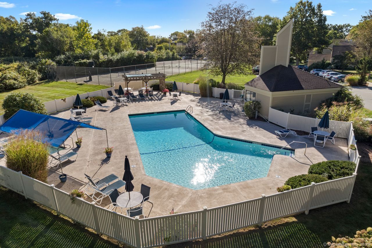 Old Saybrook, Connecticut, 06475, United States, 2 Bedrooms Bedrooms, ,2 BathroomsBathrooms,Residential,For Sale,1957011