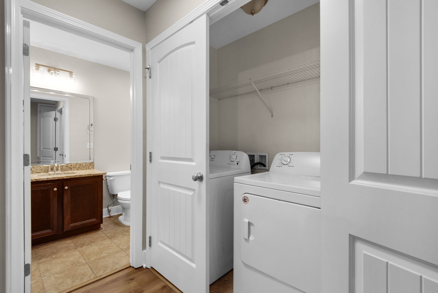  Move-In Ready Townhome Near Beaches And Bay - 物件實景