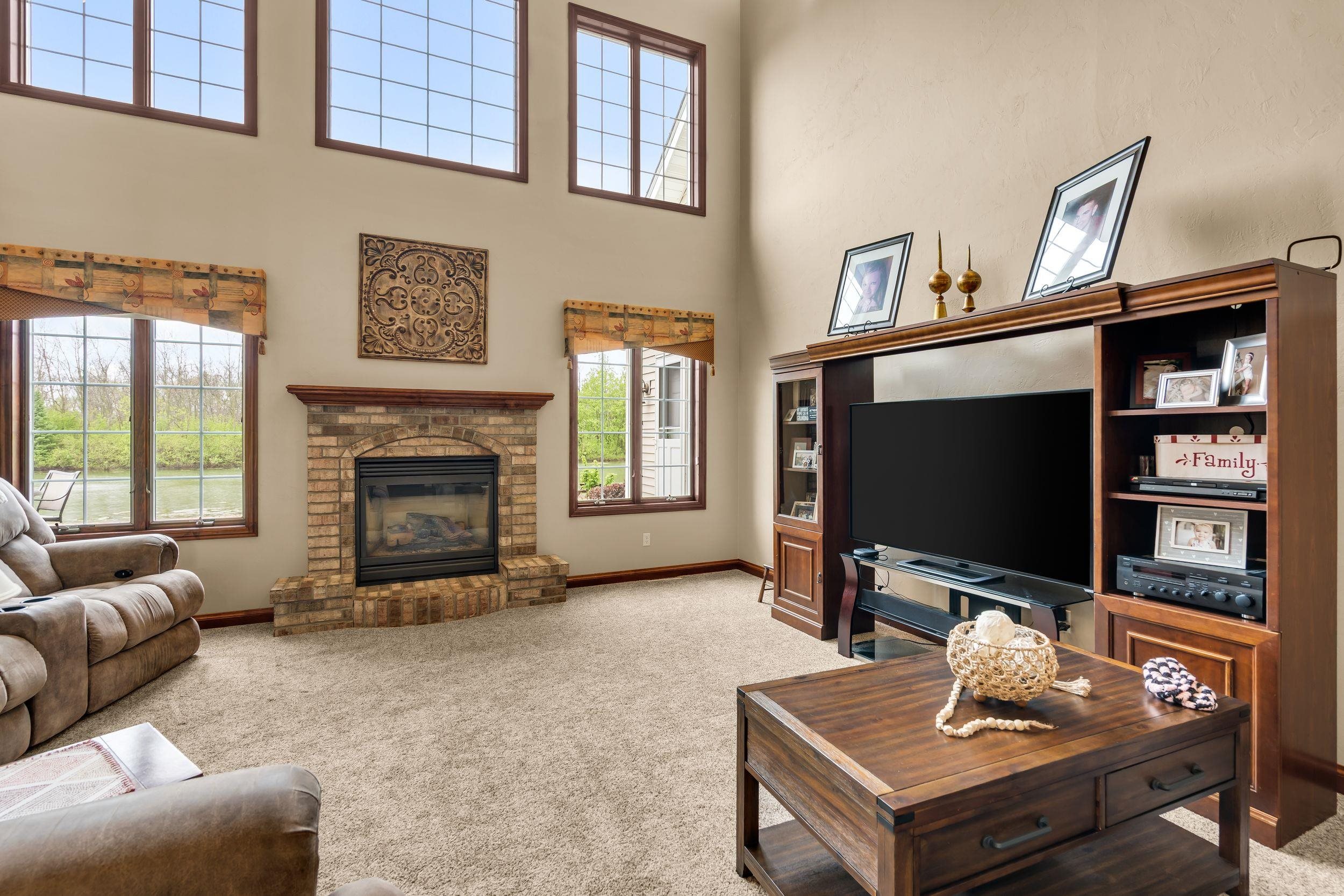 Kaukauna, Wisconsin, 54130-3934, United States, 4 Bedrooms Bedrooms, ,4 BathroomsBathrooms,Residential,For Sale,2034121