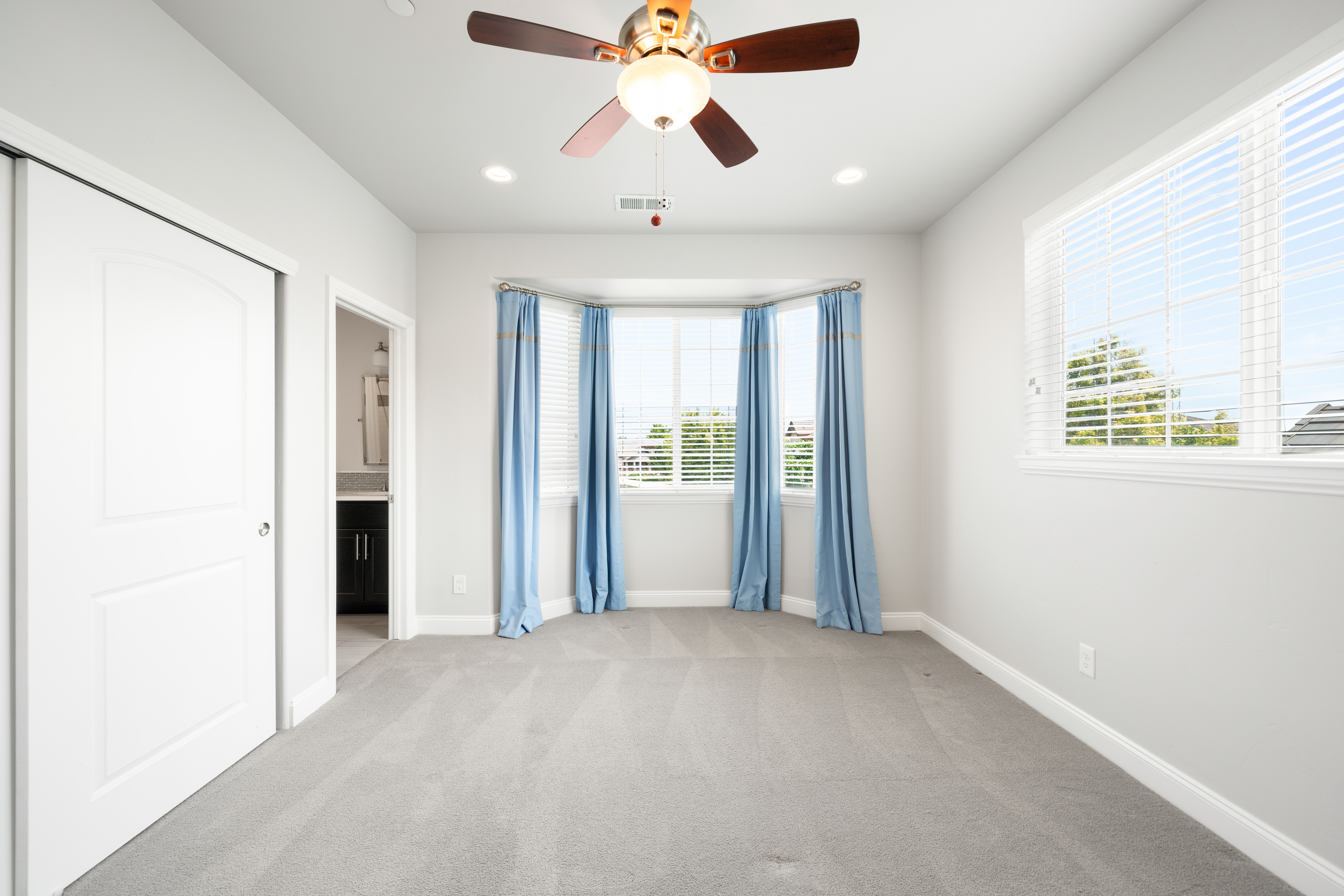  Beautifully upgraded home blends luxury, comfort, and functionality. - 物件實景