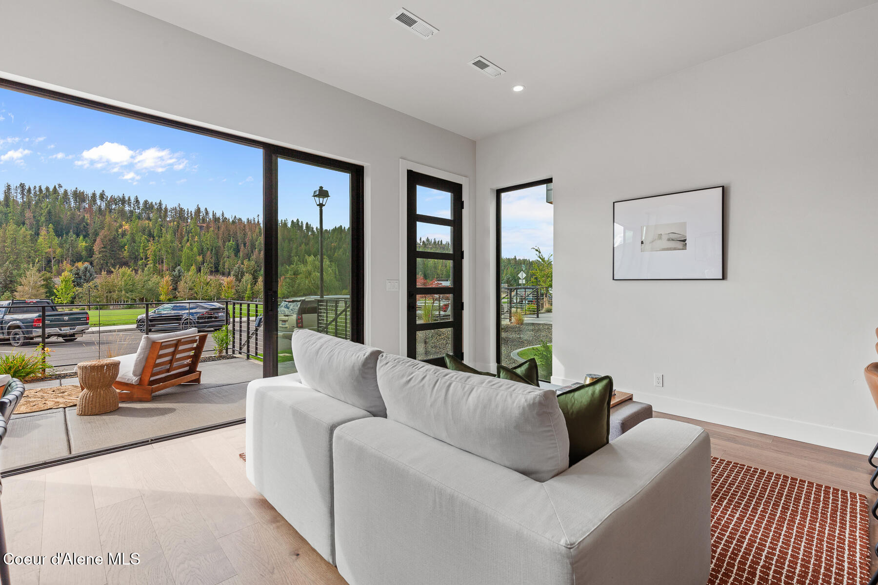 Coeur d'Alene, Idaho, 83815, United States, 2 Bedrooms Bedrooms, ,Residential,For Sale,1984255