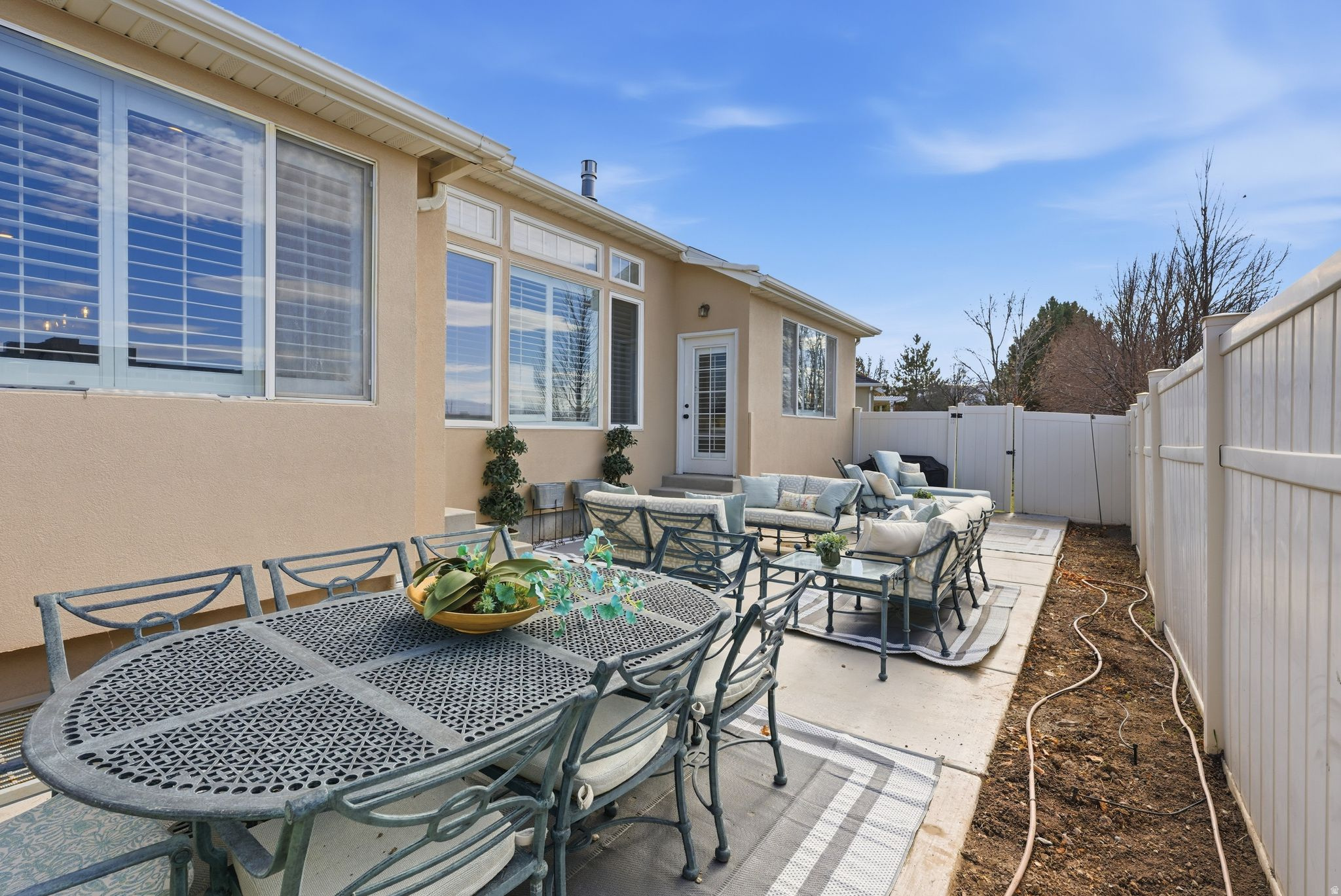 Draper, Utah, 84020, United States, 5 Bedrooms Bedrooms, ,4 BathroomsBathrooms,Residential,For Sale,2000727