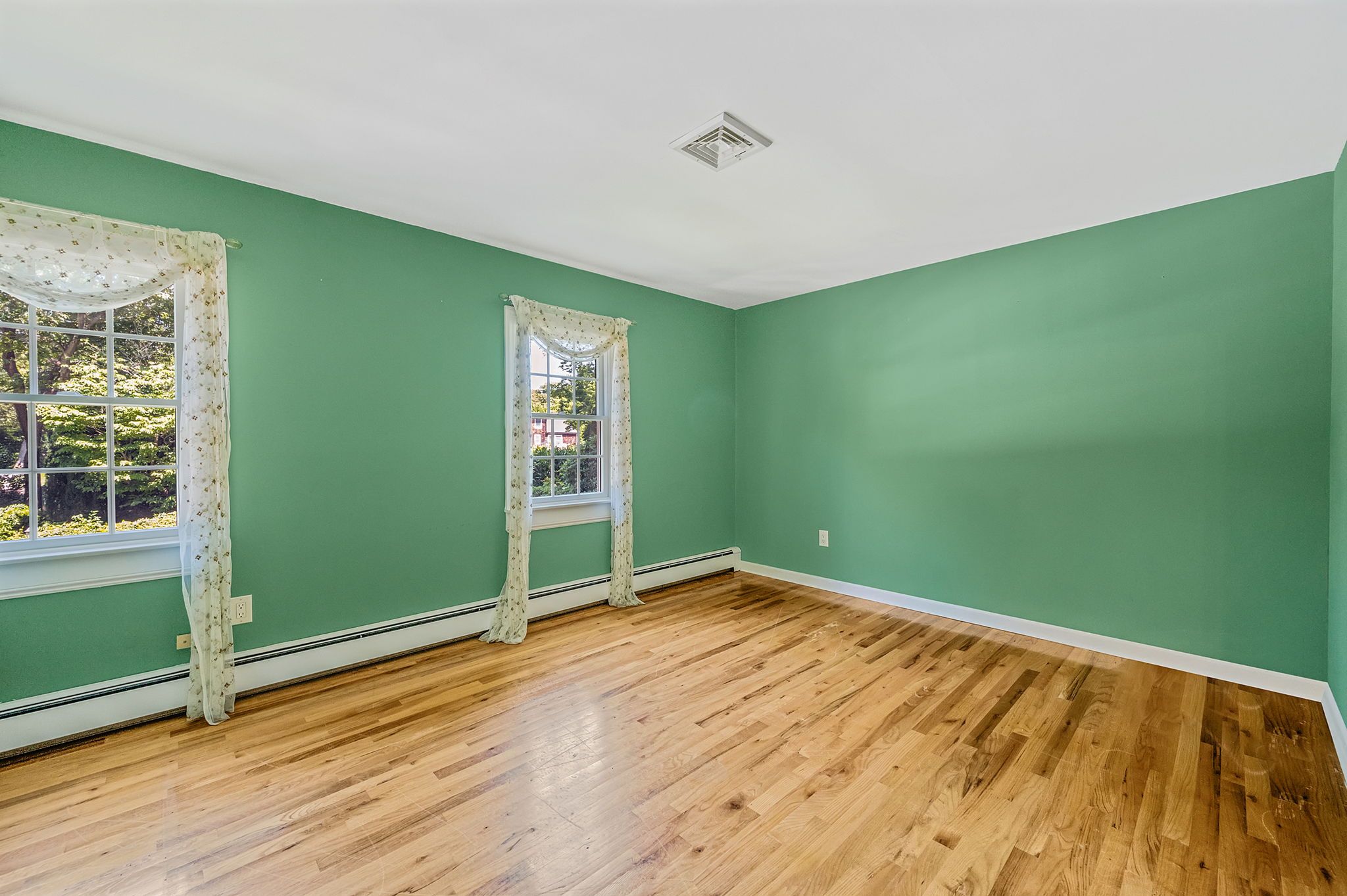 Mount Sinai, New York, 11766, United States, 4 Bedrooms Bedrooms, ,3 BathroomsBathrooms,Residential,For Sale,1924395