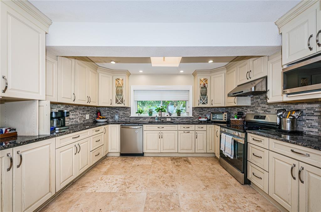St Petersburg, Florida, 33710, United States, 4 Bedrooms Bedrooms, ,4 BathroomsBathrooms,Residential,For Sale,1826859