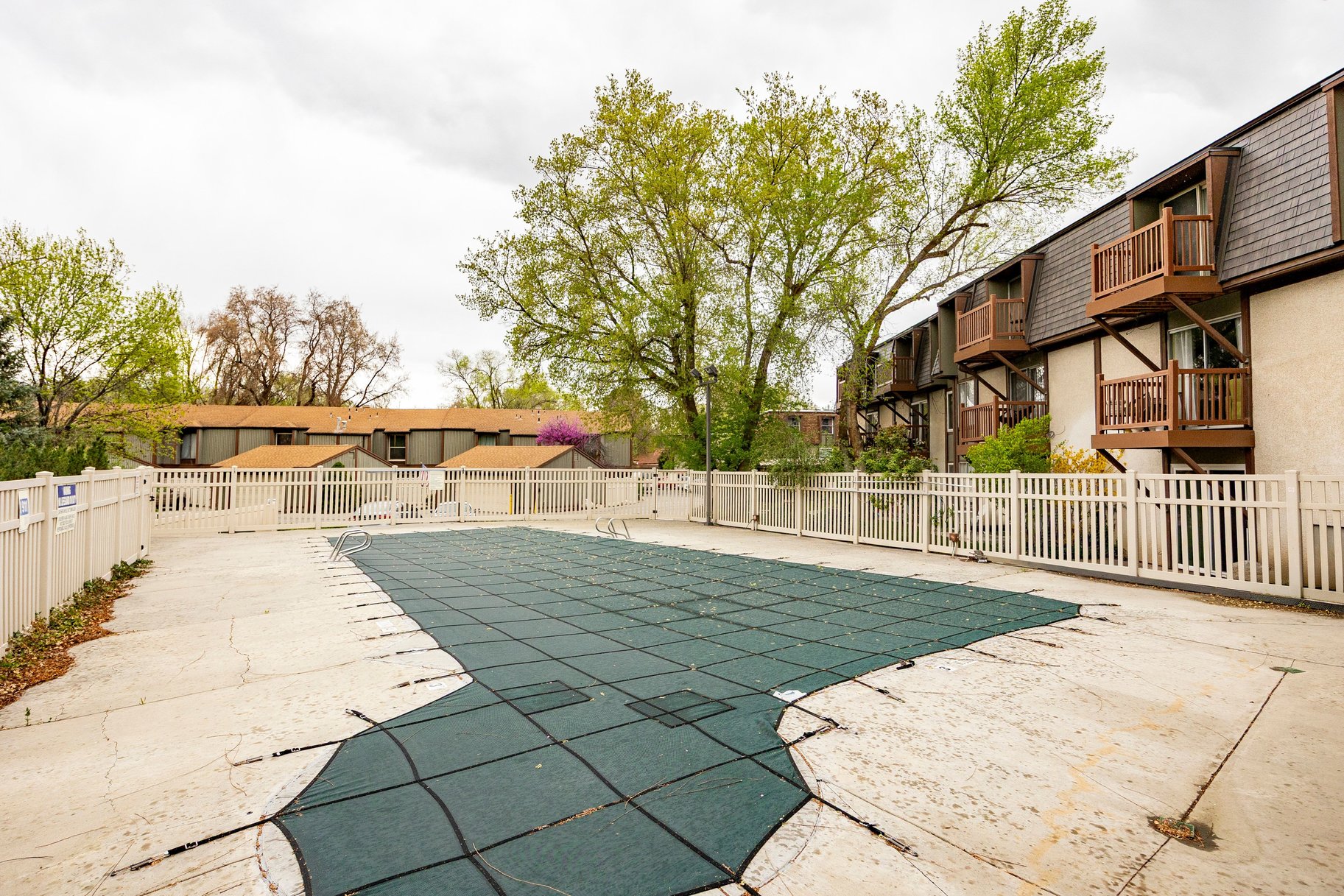  Quiet Sanctuary Community Top Floor Condo at The Willows in Murray - 物件實景