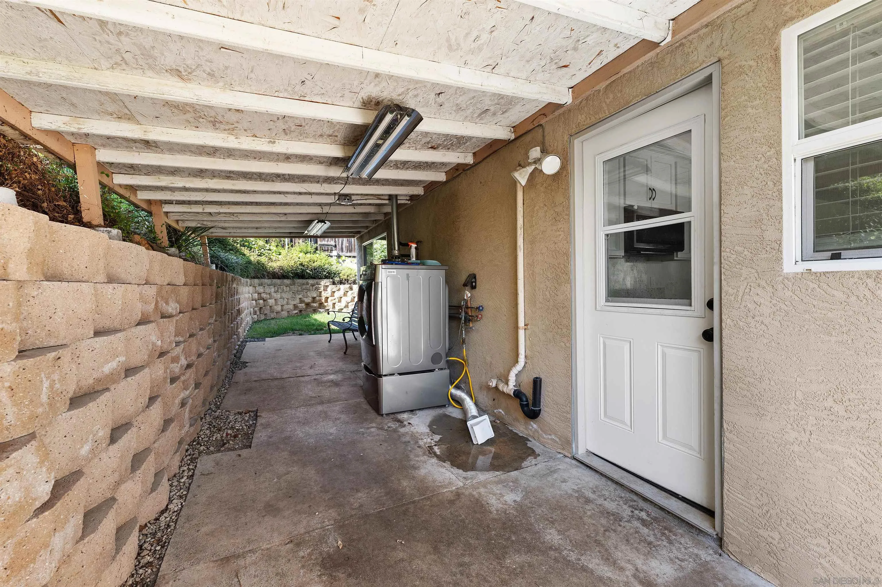 Santee, California, 92071, United States, 3 Bedrooms Bedrooms, ,2 BathroomsBathrooms,Residential,For Sale,1991920