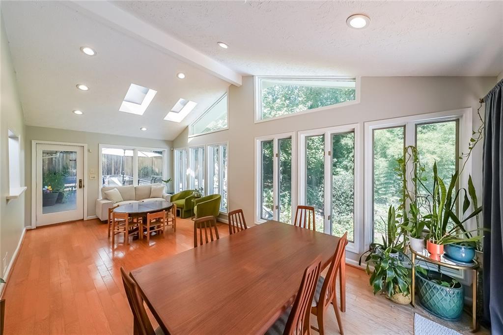 Marietta, Georgia, 30064, United States, 4 Bedrooms Bedrooms, ,3 BathroomsBathrooms,Residential,For Sale,1964993